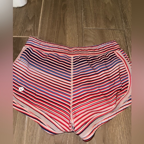 Lululemon Make A Move Short
Twisted Dune Minty Pink Alarming Size 4 - Picture 13 of 16